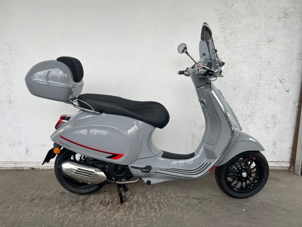 Vespa GTS 125 Superfast Umbau , Ex. KBS Vorführfahrzeug 