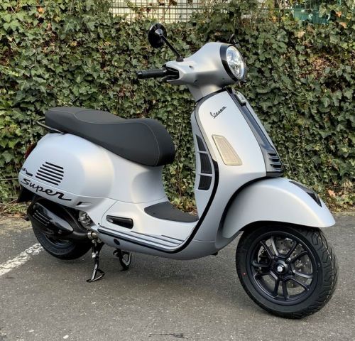 Vespa GTS 300 Super Tech 