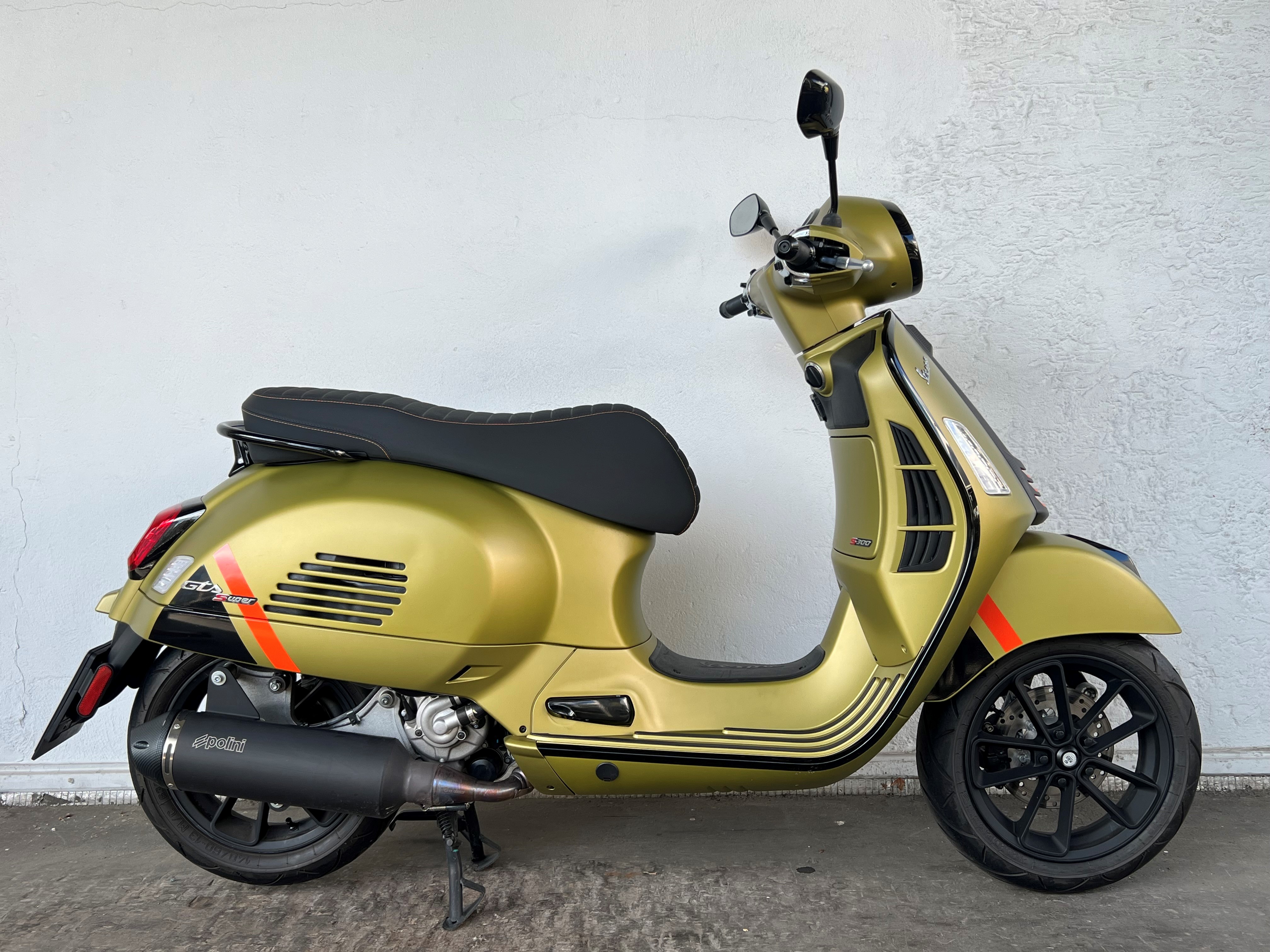 Vespa GTS 300 hpe Super Tech 