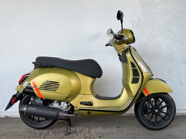 Vespa GTS 300 hpe Super Tech 